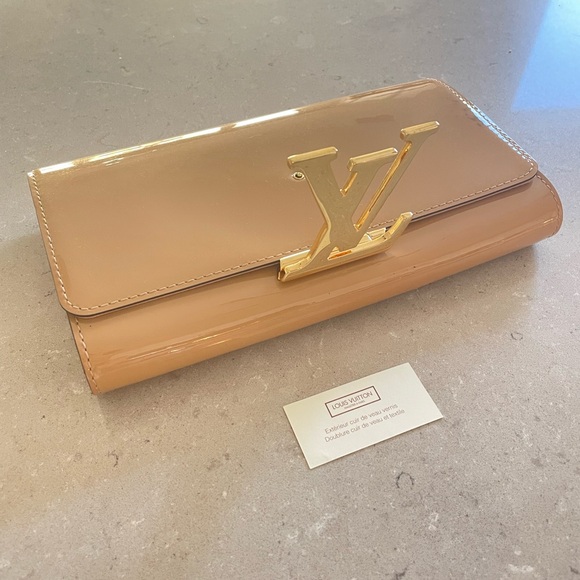 Louis Vuitton Louise Clutch - Picture 4 of 16